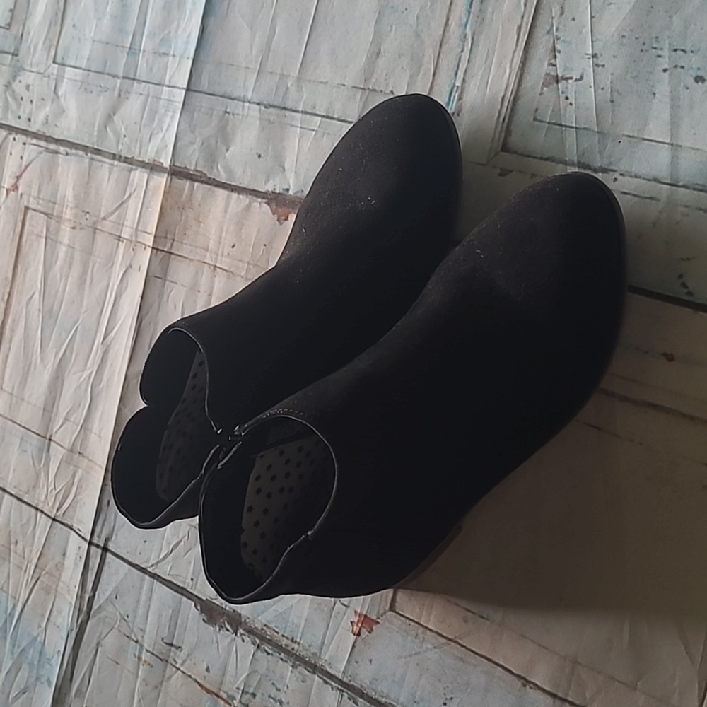 Girls sz 3 black boots